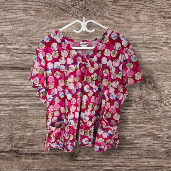 ⭐️White Cross Pink Multicolor Short Sleeve Scrub Top Size XXL - Picture 1 of 7
